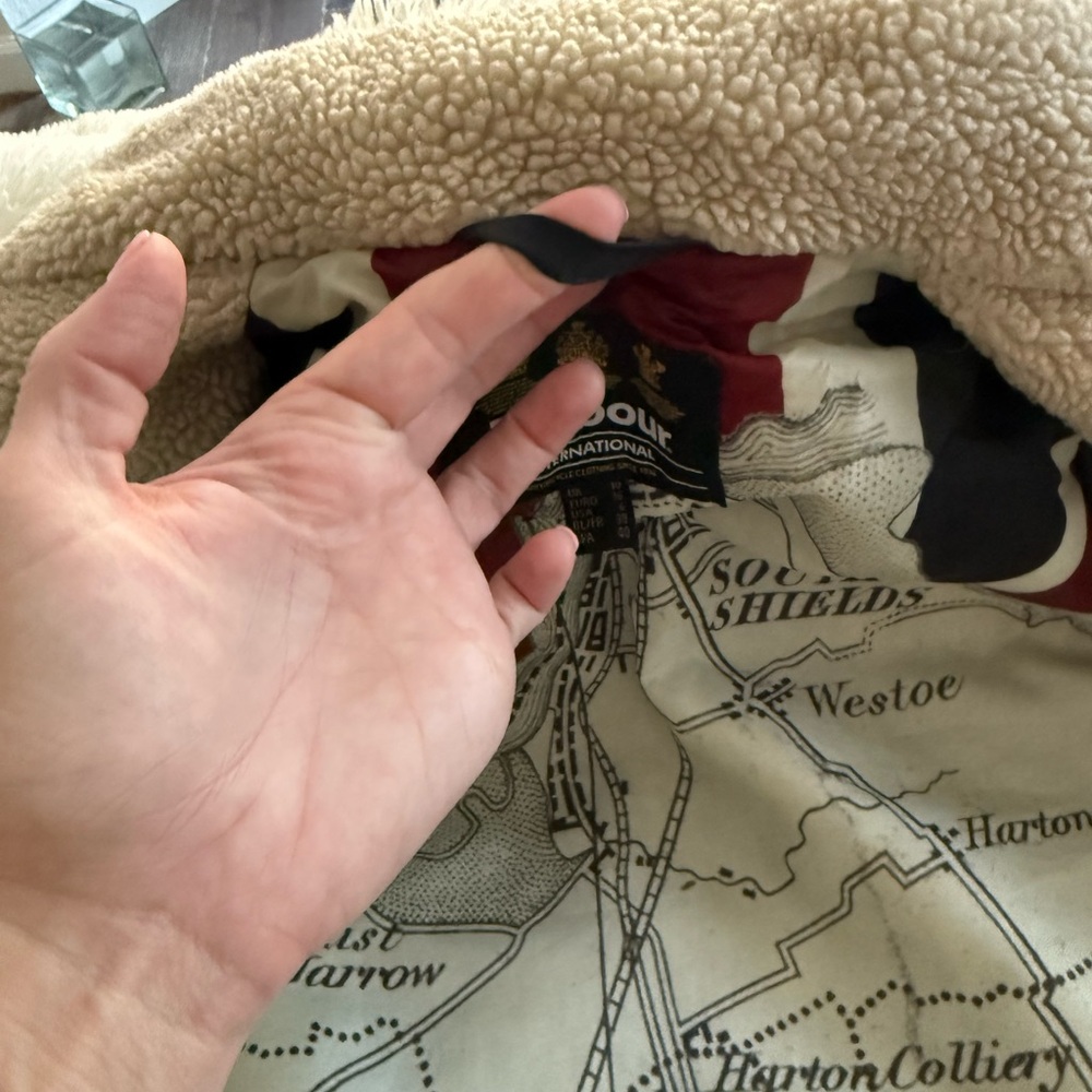 Quality winter coat w pocket,Barbour US size 6 (small) black fuzzy warm like new - Picture 9 of 12